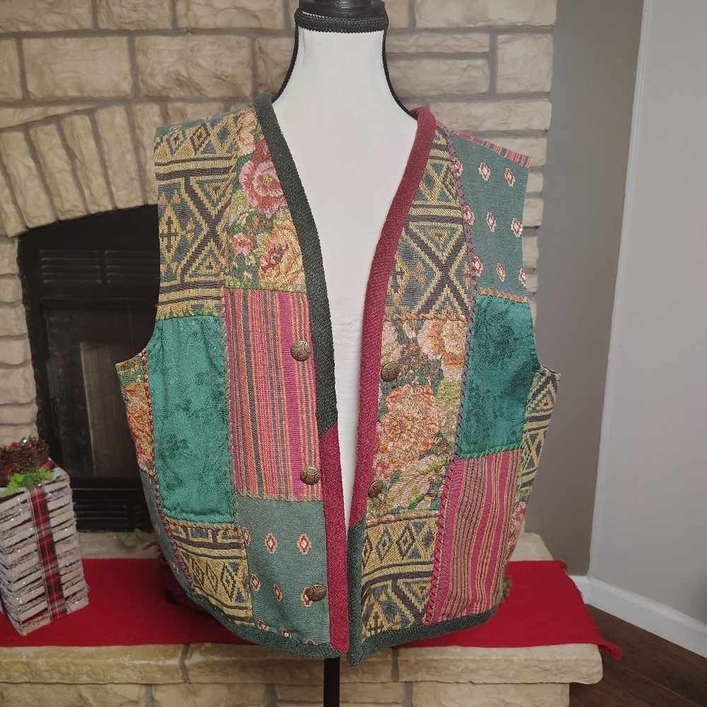 Vintage Stonebridge Patchwork Vest with Floral Patterns XL